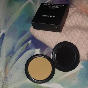 🌸 New Mac Studio Fix Powder + Foundation NC35 🌸